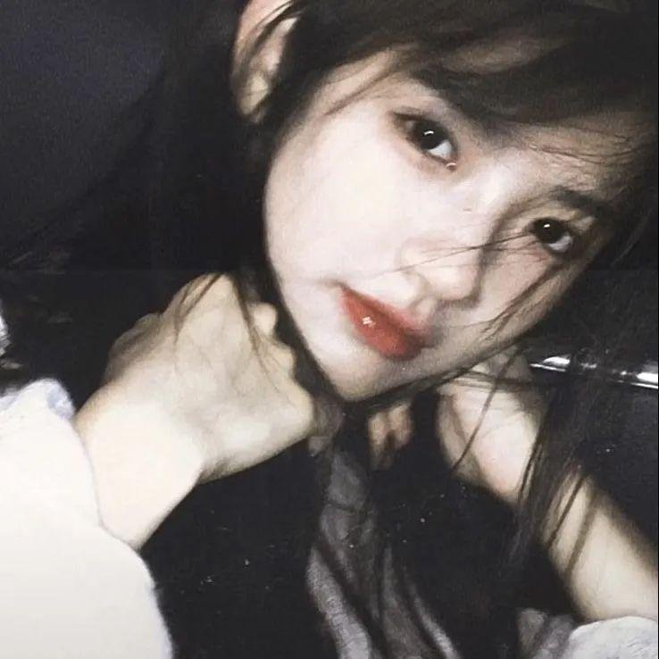 毛衣女郎